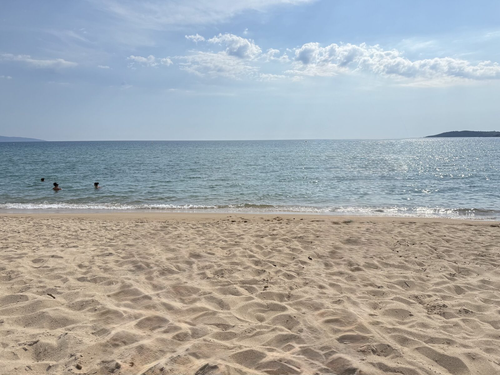 La plage de Sagone, sable doré et mer calme, plage familiale du golfe